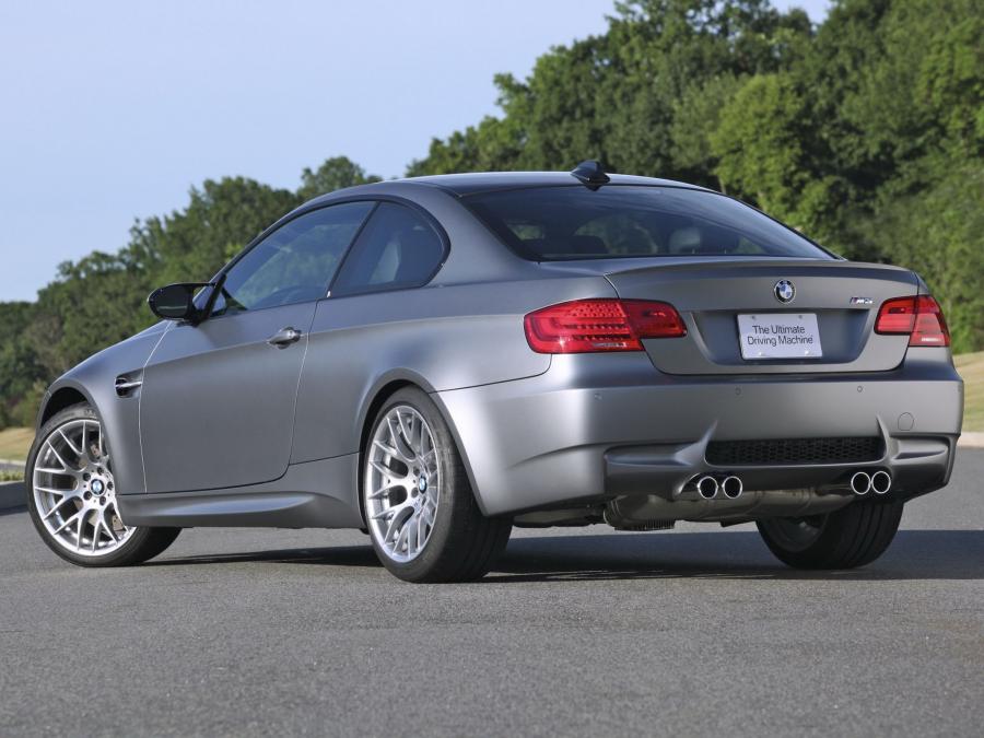  BMW M3 Coupe Frozen Gray Edition 2011 года  (фото 10 из 13)